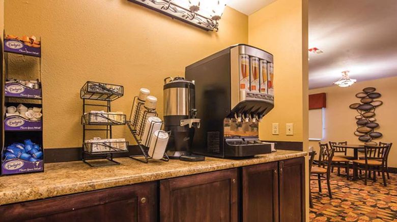 <b>Best Western Plus Deer Park Inn & Suites Restaurant</b>. Images powered by <a href="https://iceportal.shijigroup.com/" title="IcePortal" target="_blank">IcePortal</a>.