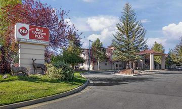 Best Western Plus Deer Park Inn & Suites