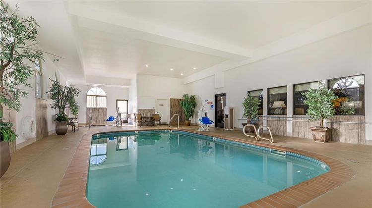Best Western Plus Deer Park Inn & Suites Pool