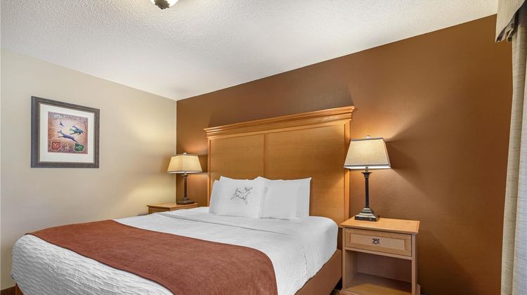 Best Western Plus Deer Park Inn & Suites Room