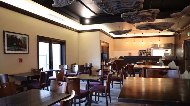 <b>Best Western Denver Southwest Restaurant</b>. Images powered by <a href="https://iceportal.shijigroup.com/" title="IcePortal" target="_blank">IcePortal</a>.