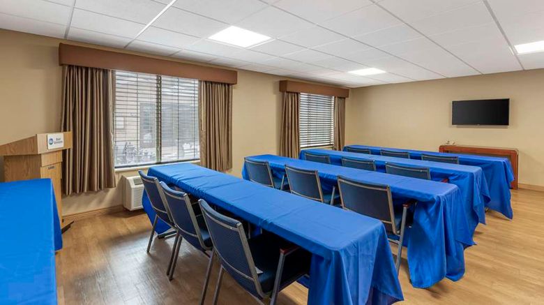 <b>Best Western Denver Southwest Meeting</b>. Images powered by <a href="https://iceportal.shijigroup.com/" title="IcePortal" target="_blank">IcePortal</a>.