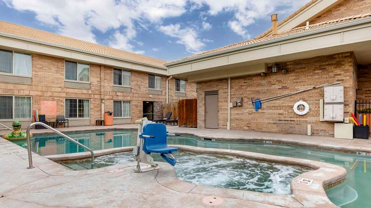 Best Western Denver Southwest Pool