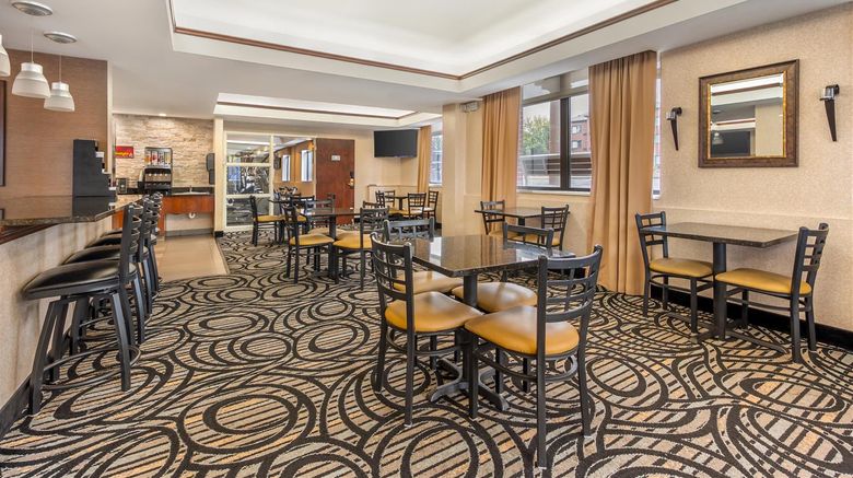 <b>Best Western Plus Louiseville Inn & Stes Restaurant</b>. Images powered by <a href="https://iceportal.shijigroup.com/" title="IcePortal" target="_blank">IcePortal</a>.