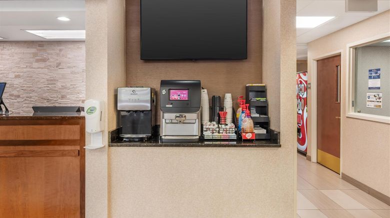 <b>Best Western Plus Louiseville Inn & Stes Restaurant</b>. Images powered by <a href="https://iceportal.shijigroup.com/" title="IcePortal" target="_blank">IcePortal</a>.