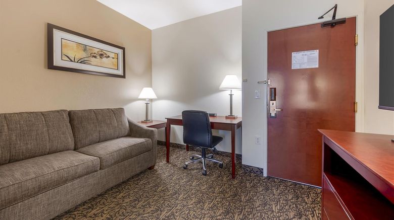 <b>Best Western Plus Louiseville Inn & Stes Suite</b>. Images powered by <a href="https://iceportal.shijigroup.com/" title="IcePortal" target="_blank">IcePortal</a>.