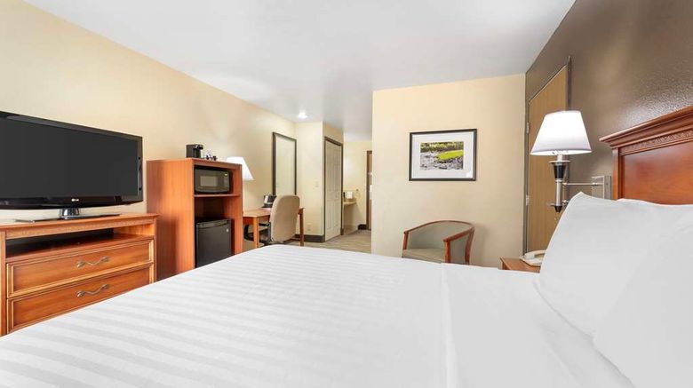 <b>Best Western Canon City Room</b>. Images powered by <a href="https://iceportal.shijigroup.com/" title="IcePortal" target="_blank">IcePortal</a>.