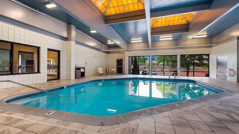 <b>Best Western Executive of New Haven Pool</b>. Images powered by <a href="https://iceportal.shijigroup.com/" title="IcePortal" target="_blank">IcePortal</a>.