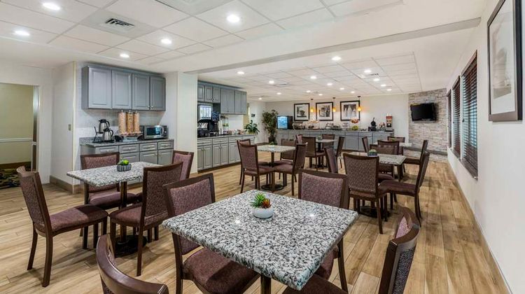 Best Western Plus New England Inn & Stes Restaurant