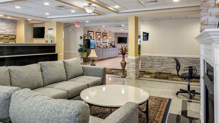 Best Western Plus New England Inn & Stes Lobby