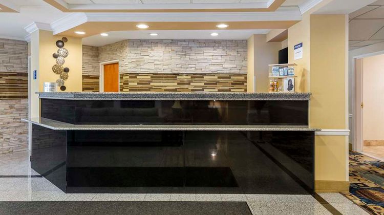 Best Western Plus New England Inn & Stes Lobby