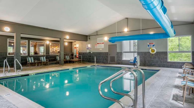 <b>Best Western Plus New England Inn & Stes Pool</b>. Images powered by <a href="https://iceportal.shijigroup.com/" title="IcePortal" target="_blank">IcePortal</a>.