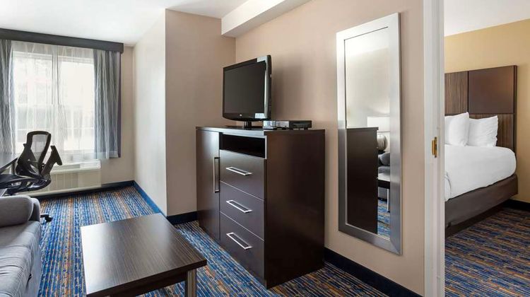 Best Western Plus Fairfield Hotel Room