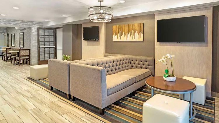 Best Western Plus Fairfield Hotel Lobby