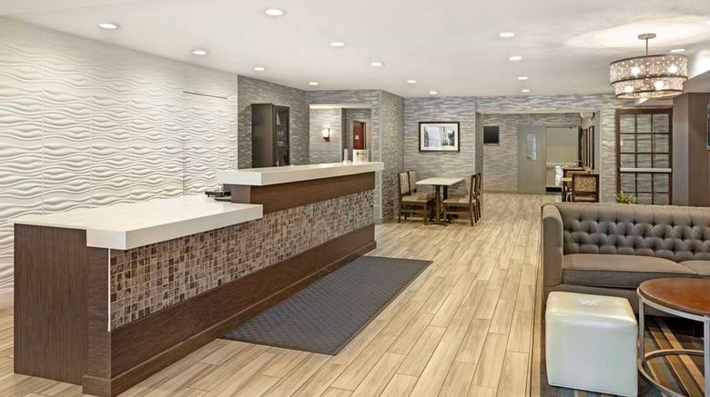 <b>Best Western Plus Fairfield Hotel Lobby</b>. Images powered by <a href="https://iceportal.shijigroup.com/" title="IcePortal" target="_blank">IcePortal</a>.
