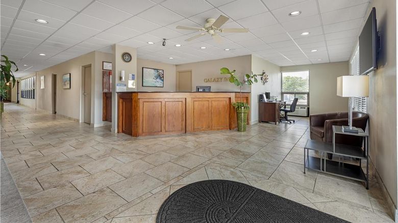 <b>Best Western Galaxy Inn Lobby</b>. Images powered by <a href="https://iceportal.shijigroup.com/" title="IcePortal" target="_blank">IcePortal</a>.