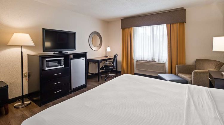 Best Western Plus Newark/Christiana Inn Room
