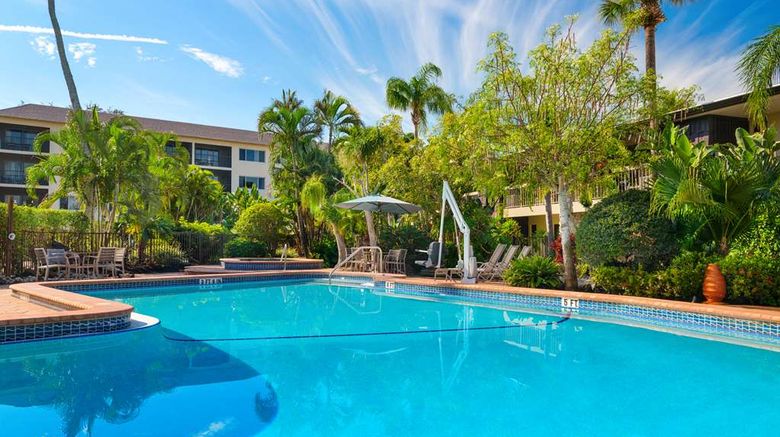 <b>Best Western Naples Inn & Suites Pool</b>. Images powered by <a href="https://iceportal.shijigroup.com/" title="IcePortal" target="_blank">IcePortal</a>.