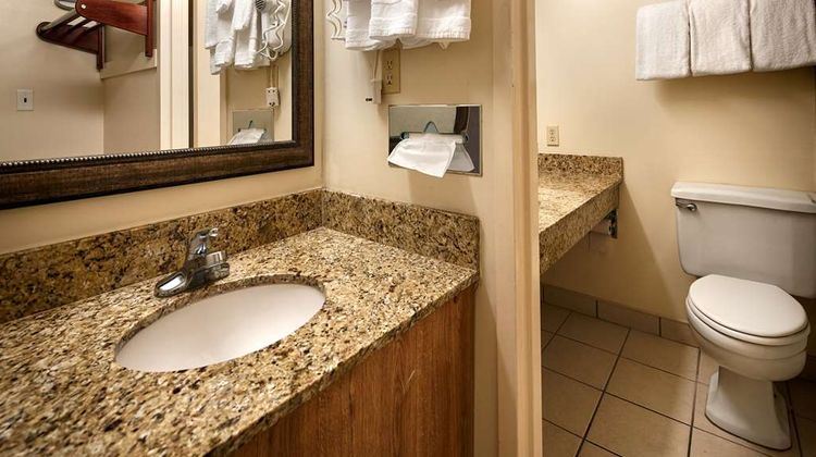 Best Western Crossroads Inn Room