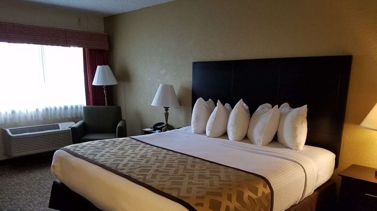 Best Western Crossroads Inn Room