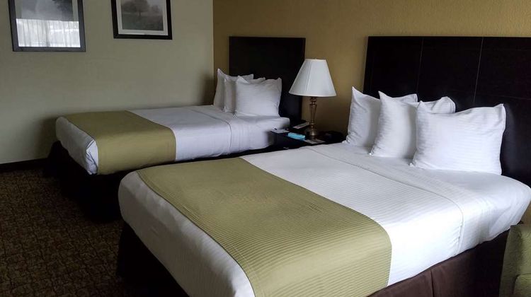 Best Western Crossroads Inn Room