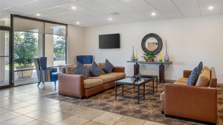 Best Western Crossroads Inn Lobby