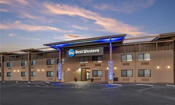 Best Western Crossroads Inn