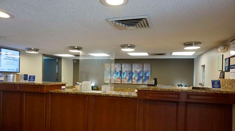 <b>Best Western Tallahassee Downtown Lobby</b>. Images powered by <a href="https://iceportal.shijigroup.com/" title="IcePortal" target="_blank">IcePortal</a>.