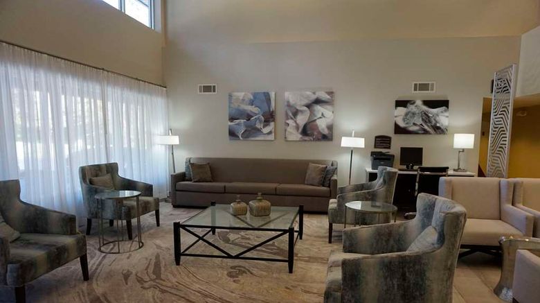 <b>Best Western Tallahassee Downtown Lobby</b>. Images powered by <a href="https://iceportal.shijigroup.com/" title="IcePortal" target="_blank">IcePortal</a>.