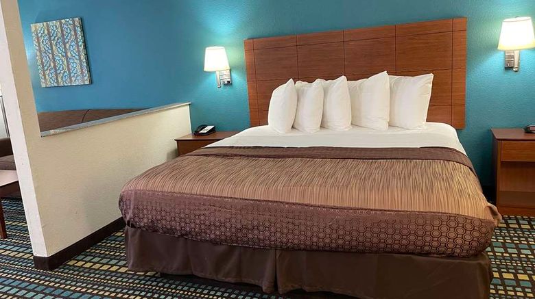 <b>Best Western Tallahassee Downtown Suite</b>. Images powered by <a href="https://iceportal.shijigroup.com/" title="IcePortal" target="_blank">IcePortal</a>.