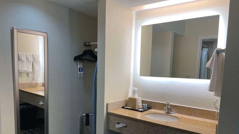 <b>Best Western Tallahassee Downtown Room</b>. Images powered by <a href="https://iceportal.shijigroup.com/" title="IcePortal" target="_blank">IcePortal</a>.