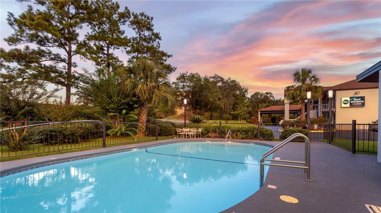 Best Western Tallahassee Downtown Pool
