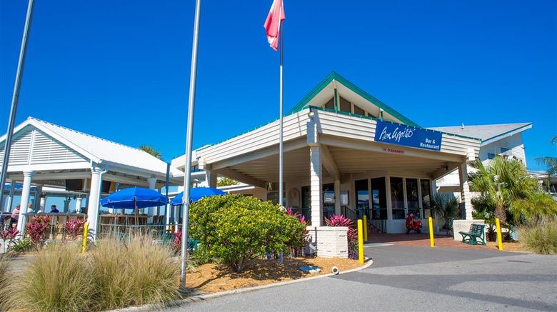 <b>Best Western Plus Yacht Harbor Inn Restaurant</b>. Images powered by <a href="https://iceportal.shijigroup.com/" title="IcePortal" target="_blank">IcePortal</a>.