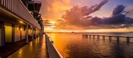 Best Western Plus Yacht Harbor Inn Exterior