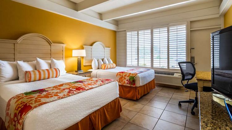 Best Western Plus Yacht Harbor Inn Room