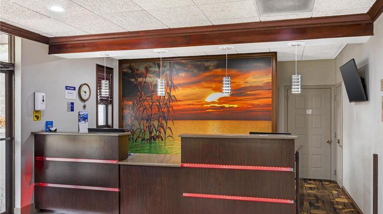 <b>Best Western Inn of Palatka Lobby</b>. Images powered by <a href="https://iceportal.shijigroup.com/" title="IcePortal" target="_blank">IcePortal</a>.