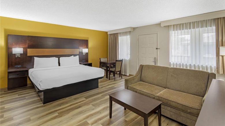 <b>Best Western Inn of Palatka Room</b>. Images powered by <a href="https://iceportal.shijigroup.com/" title="IcePortal" target="_blank">IcePortal</a>.