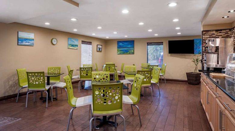 <b>Best Western Apalach Inn Restaurant</b>. Images powered by <a href="https://iceportal.shijigroup.com/" title="IcePortal" target="_blank">IcePortal</a>.
