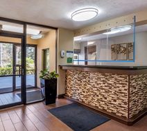 Best Western Apalach Inn Lobby