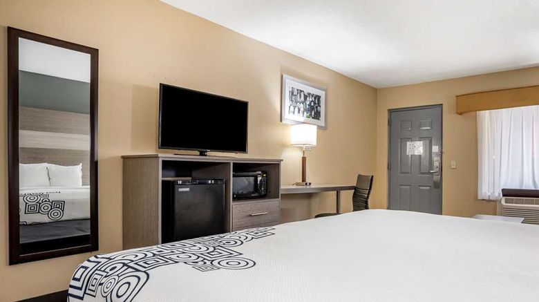 <b>Best Western Apalach Inn Room</b>. Images powered by <a href="https://iceportal.shijigroup.com/" title="IcePortal" target="_blank">IcePortal</a>.