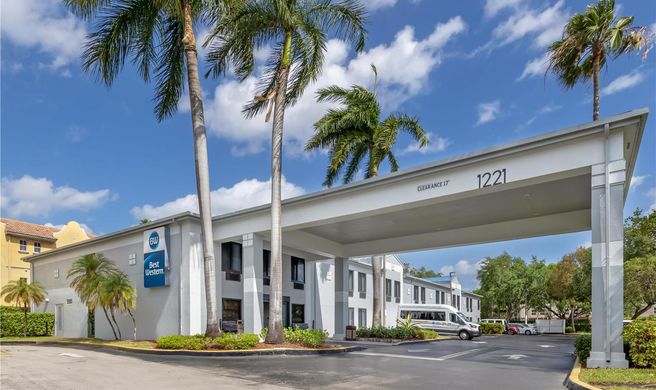 Best Western Plus Ft Lauderdale AP Cruis Exterior