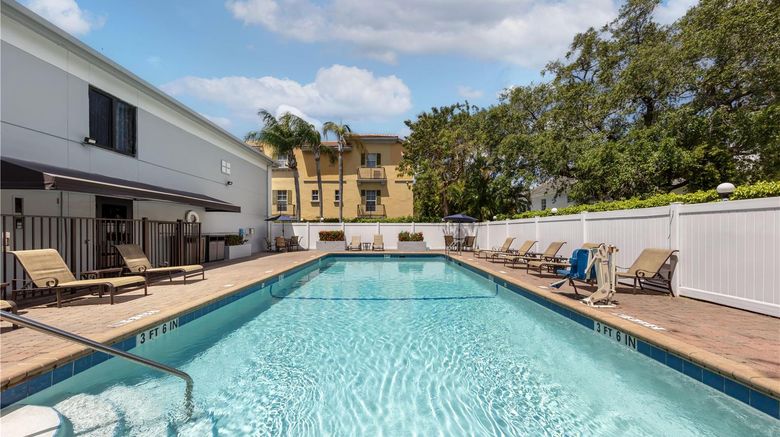 <b>Best Western Plus Ft Lauderdale AP Cruis Pool</b>. Images powered by <a href="https://iceportal.shijigroup.com/" title="IcePortal" target="_blank">IcePortal</a>.