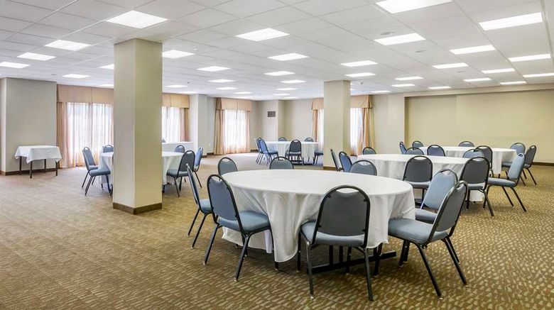 <b>Best Western Naples Plaza Hotel Meeting</b>. Images powered by <a href="https://iceportal.shijigroup.com/" title="IcePortal" target="_blank">IcePortal</a>.