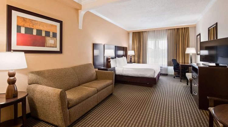 Best Western Plus Ambassador Suites Suite