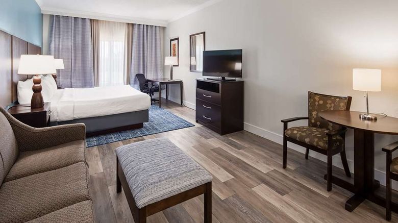 <b>Best Western Plus Ambassador Suites Room</b>. Images powered by <a href="https://iceportal.shijigroup.com/" title="IcePortal" target="_blank">IcePortal</a>.