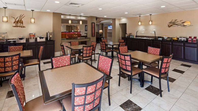 <b>Best Western Plus Ambassador Suites Restaurant</b>. Images powered by <a href="https://iceportal.shijigroup.com/" title="IcePortal" target="_blank">IcePortal</a>.