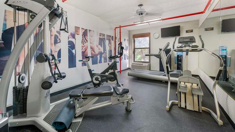 <b>Best Western Plus Universal Inn Health</b>. Images powered by <a href="https://iceportal.shijigroup.com/" title="IcePortal" target="_blank">IcePortal</a>.