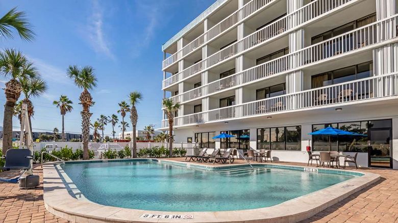 <b>Best Western Cocoa Beach Hotel & Suites Pool</b>. Images powered by <a href="https://iceportal.shijigroup.com/" title="IcePortal" target="_blank">IcePortal</a>.