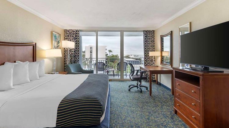 Best Western Cocoa Beach Hotel & Suites Room