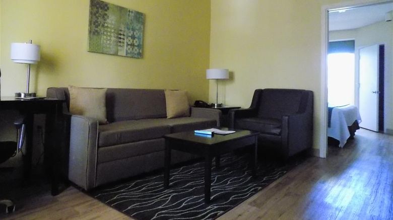 <b>Best Western Plus Deerfield Beach Hotel Suite</b>. Images powered by <a href="https://iceportal.shijigroup.com/" title="IcePortal" target="_blank">IcePortal</a>.